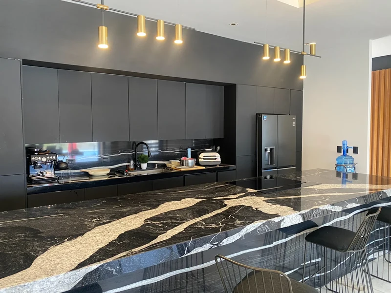 Cocina equipada de Casa Martínez para eventos en Chihuahua
